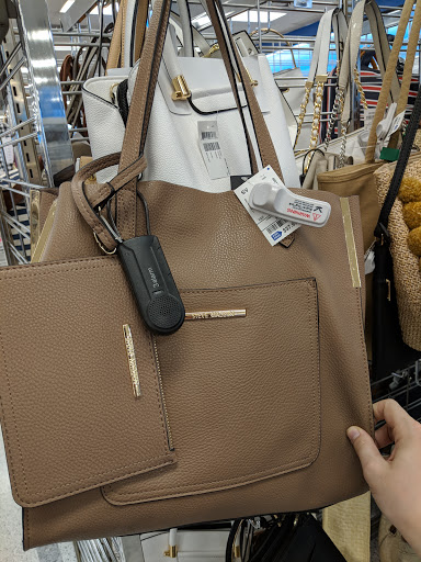 Clothing Store «Ross Dress for Less», reviews and photos, 4919 E 41st St, Tulsa, OK 74135, USA