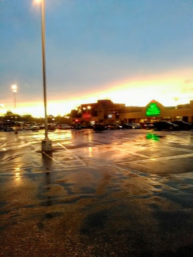 Grocery Store «The Fresh Market», reviews and photos, 835 S White Station Rd, Memphis, TN 38117, USA