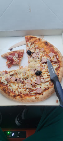 Plats et boissons du Pizzas à emporter Gang Of Pizza à L'Hotellerie - n°2