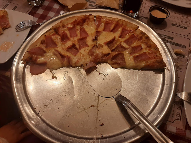 La Buena Pizza - Pizzeria