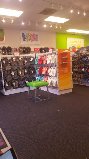 Shoe Store «Reebok Outlet», reviews and photos, 1 Outlet Blvd #500, Wrentham, MA 02093, USA