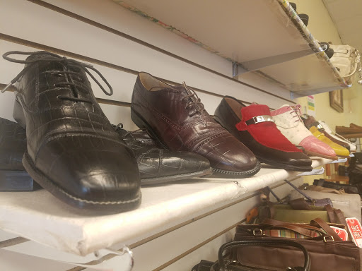 Thrift Store «Restoration Ministries Thrift», reviews and photos, 14950 Dixie Hwy, Harvey, IL 60426, USA