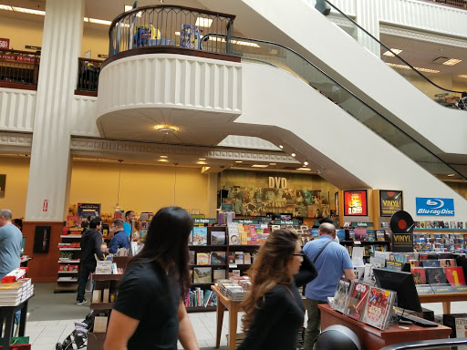 Shopping Mall «The Grove», reviews and photos, 189 The Grove Dr, Los Angeles, CA 90036, USA