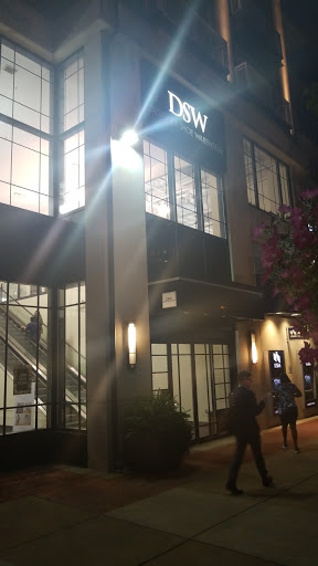 Shoe Store «DSW Designer Shoe Warehouse», reviews and photos, 1301 S Joyce St, Arlington, VA 22202, USA