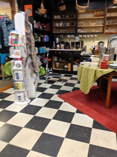 Thrift Store «Echo Resale Shop», reviews and photos, 3763 Evergreen Pkwy, Evergreen, CO 80439, USA