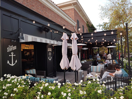 The Commons at Calabasas, 4799 Commons Way, Calabasas, CA 91302, USA, 