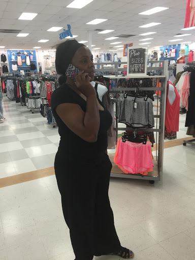 Shopping Mall «Northern Lights Shopping Center», reviews and photos, 3349-3561 Cleveland Ave, Columbus, OH 43224, USA