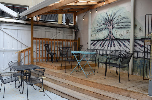 Coffee Shop «The Creme Coffee House», reviews and photos, 109 E 2nd St, Owensboro, KY 42303, USA