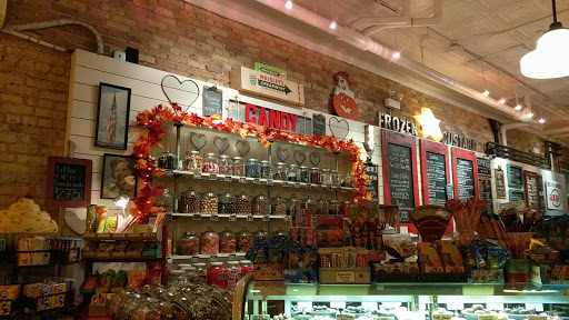 American Restaurant «Lickity Split Frozen Custard», reviews and photos, 6056 N Broadway St, Chicago, IL 60660, USA