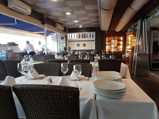 Restaurante La Sirena - P.º Marítimo, Local 8, 29630 Benalmádena, Málaga
