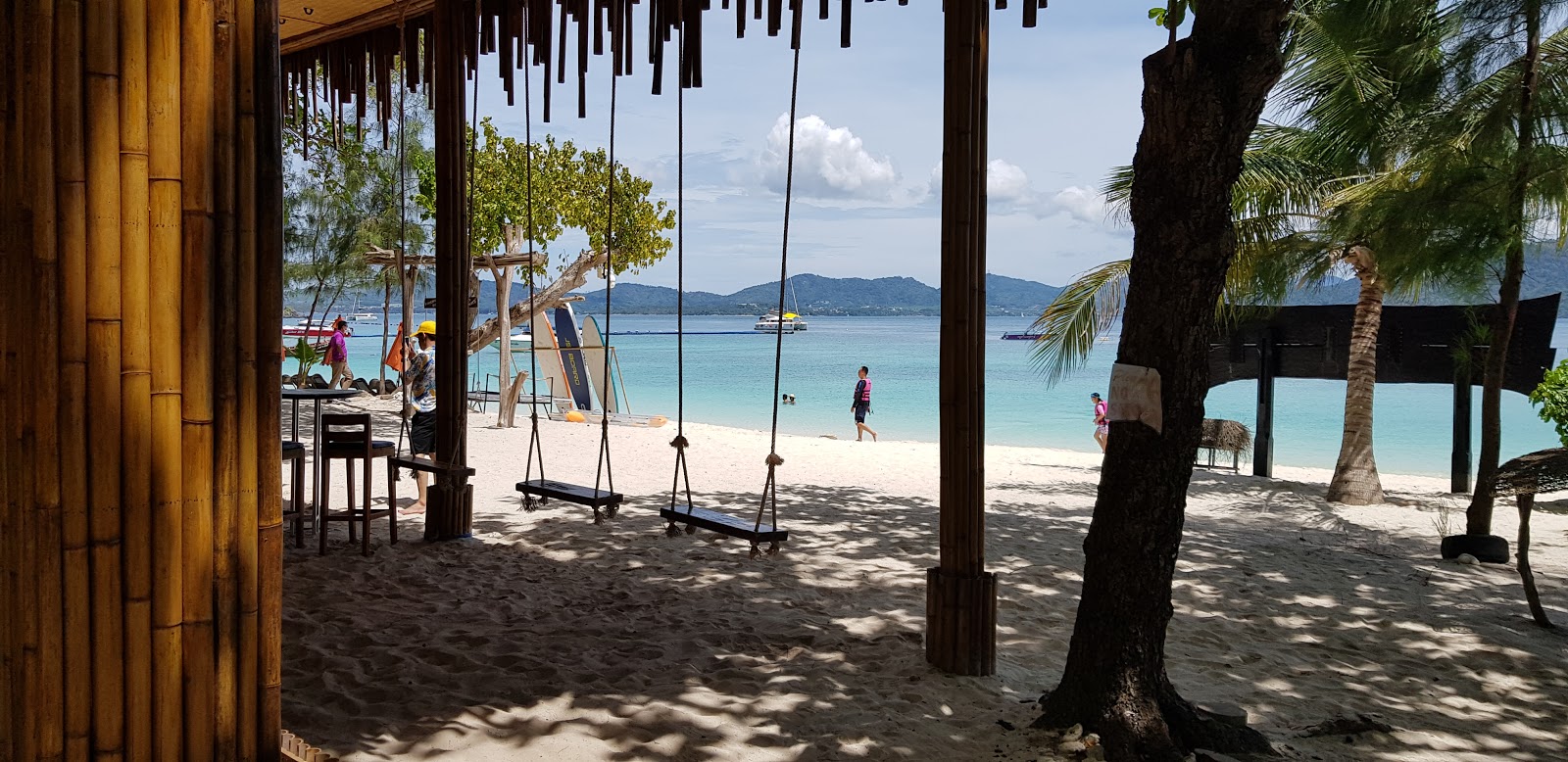 Foto von Korallenstrand annehmlichkeitenbereich