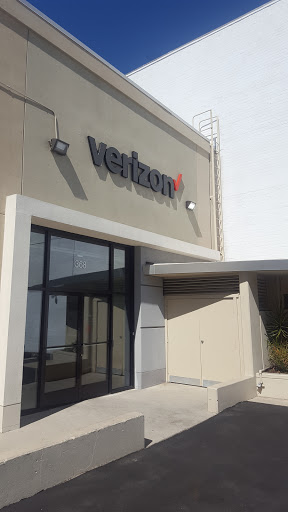 Cell Phone Store «Verizon», reviews and photos, 368 S Lake Ave, Pasadena, CA 91101, USA