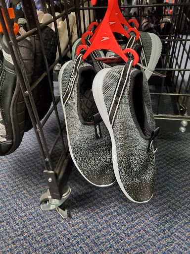 Sporting Goods Store «Big 5 Sporting Goods», reviews and photos, 510 Contra Costa Blvd, Pleasant Hill, CA 94523, USA