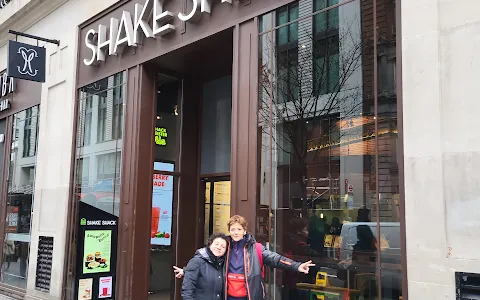 Shake Shack Tottenham Court Road image