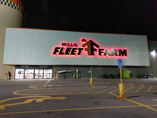Department Store «Mills Fleet Farm», reviews and photos, 1935 Levi Griffin Rd, Carver, MN 55315, USA