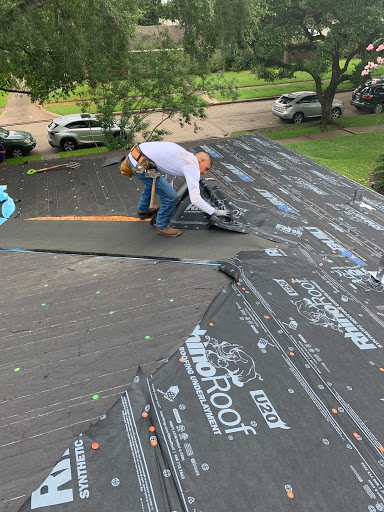 Roofing Contractor «Monarch Roofing», reviews and photos, 1010 Oxford St, Houston, TX 77008, USA
