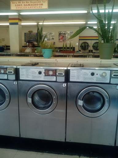 Laundromat «Soaps & Suds», reviews and photos, 2200 Todds Ln, Hampton, VA 23666, USA