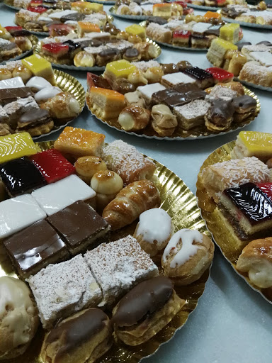 Panadería Pastelería Gusto Crujiente en Campotéjar, Granada
