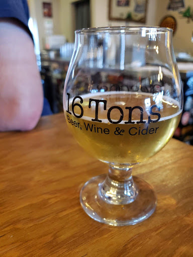 Beer Store «16 Tons Beer & Wine», reviews and photos, 265 E 13th Ave, Eugene, OR 97401, USA
