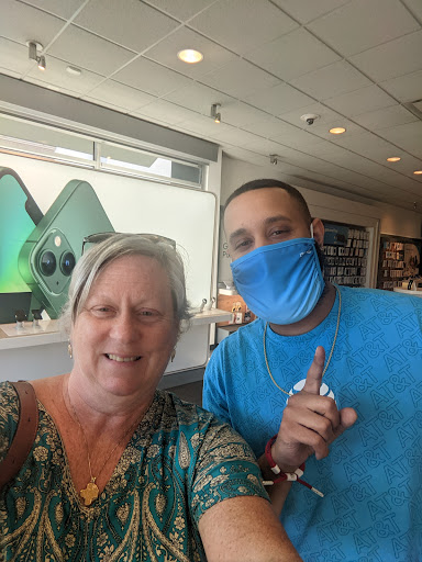Cell Phone Store «AT&T», reviews and photos, 300 S University Ave, Little Rock, AR 72205, USA