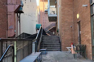 McKenzie Alley image