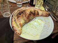 Calzone du Restaurant italien Faggio Pizzeria à Paris - n°1