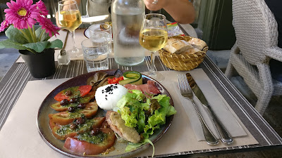 La Fille des Vignes à Uzès