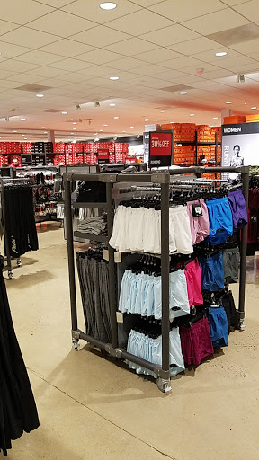 Clothing Store «Nike Factory Store», reviews and photos, 603 Stanley K Tanger Dr, Lancaster, PA 17602, USA