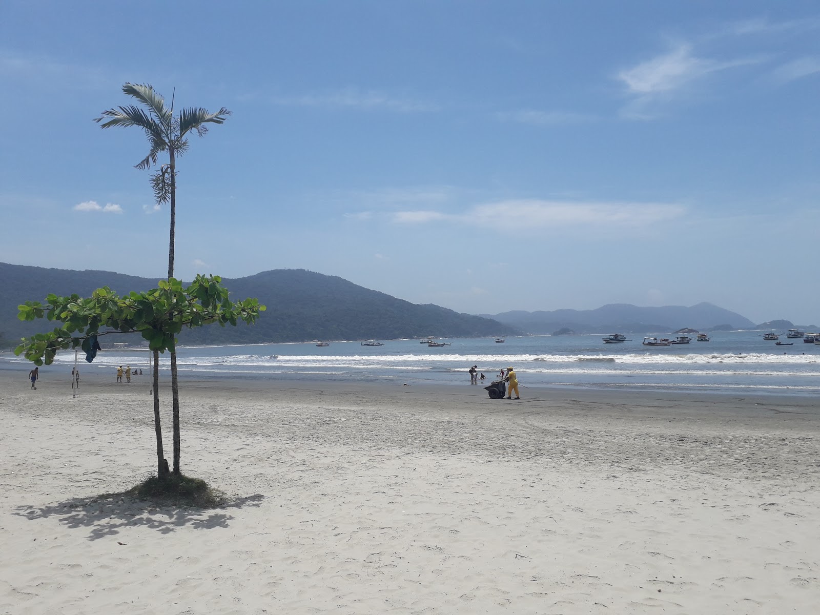 Photo of Pereque Beach amenities area