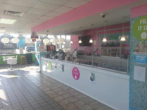 Frozen Yogurt Shop «sweetFrog Premium Frozen Yogurt», reviews and photos, 10040 Sliding Hill Rd, Ashland, VA 23005, USA