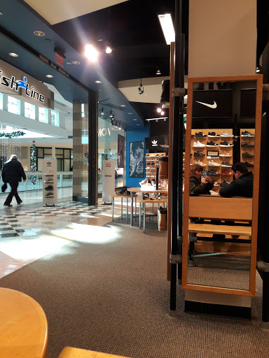 Shoe Store «Finish Line», reviews and photos, 801 Hawthorn Center, Vernon Hills, IL 60061, USA