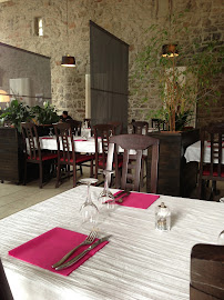 Atmosphère du Restaurant français L'Hospitalet à Sorbiers - n°6