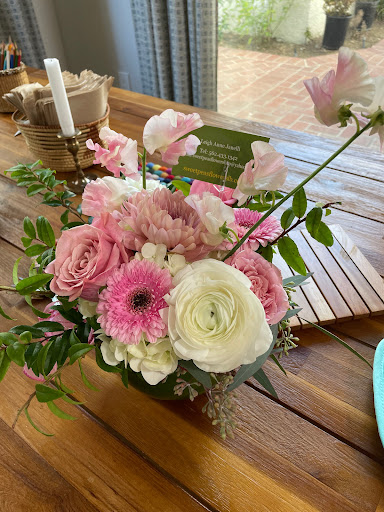 Florist «Sweet Pea Florist», reviews and photos, 5918 Naples Plaza, Long Beach, CA 90803, USA