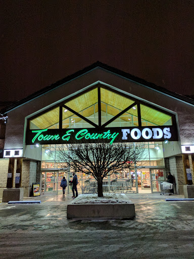 Grocery Store «Town & Country Foods», reviews and photos, 219 N 19th Ave, Bozeman, MT 59718, USA