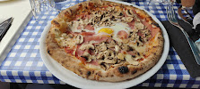 Pizza du Restaurant italien La Bella Vita à Saint-Gilles-Croix-de-Vie - n°4