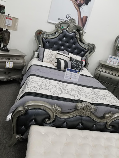 Furniture Store «Badcock Home Furniture & More of South Florida», reviews and photos, 3051 N Powerline Rd, Pompano Beach, FL 33069, USA