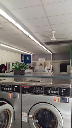 Laundromat «Consolidated Coin Laundries Inc», reviews and photos, 1025 Chestnut St, Emmaus, PA 18049, USA