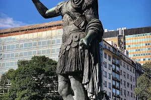 Monumento del Emperador Trajano image