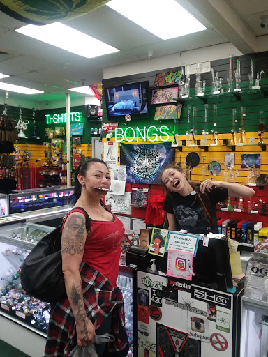 Tobacco Shop «HIGH Maintenance Smoke Shop», reviews and photos, 1155 S Power Rd #122, Mesa, AZ 85206, USA