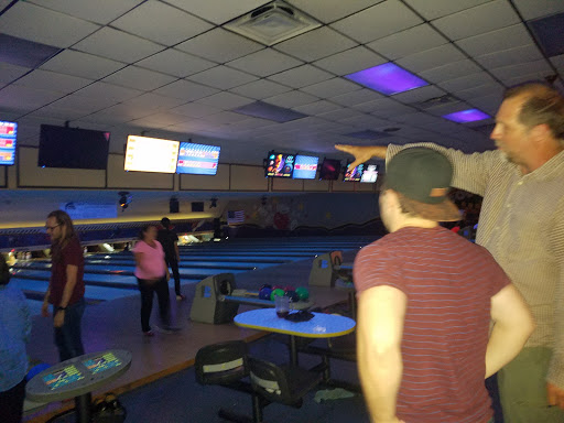 Bowling Alley «Colonial Lanes», reviews and photos, 400 Primrose Dr, Orlando, FL 32803, USA