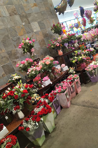 Grocery Store «Safeway», reviews and photos, 3702 East-West Hwy, Hyattsville, MD 20782, USA