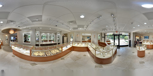 Jewelry Store «Clayton Jewelers», reviews and photos, 143 Carondelet Plaza, Clayton, MO 63105, USA
