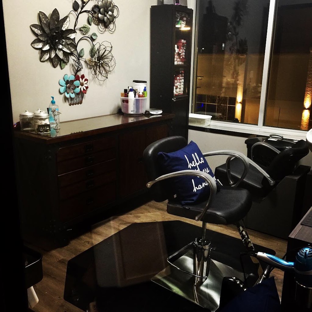 Toni Woodson @ Sola Salon Studios 76039