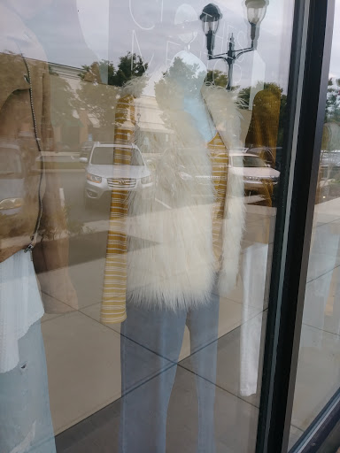 Used Clothing Store «Clothes Mentor», reviews and photos, 5911 Poyner Village Pkwy, Raleigh, NC 27616, USA