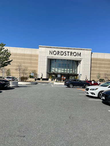 Shopping Mall «Natick Mall», reviews and photos, 1245 Worcester St, Natick, MA 01760, USA