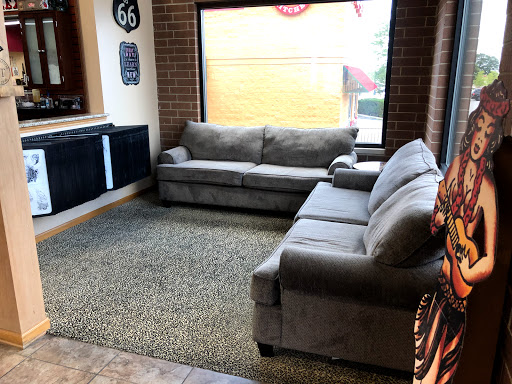 Tattoo Shop «Vanity Tattoo», reviews and photos, 28 S Western Ave, Carpentersville, IL 60110, USA