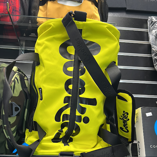 Tobacco Shop «Puff&Pass Smoke Shop», reviews and photos, 14151 Ramona Blvd #2B, Baldwin Park, CA 91706, USA