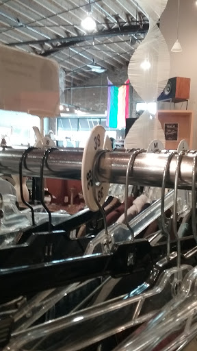 Thrift Store «Brown Elephant Resale Shop», reviews and photos, 217 Harrison St, Oak Park, IL 60304, USA