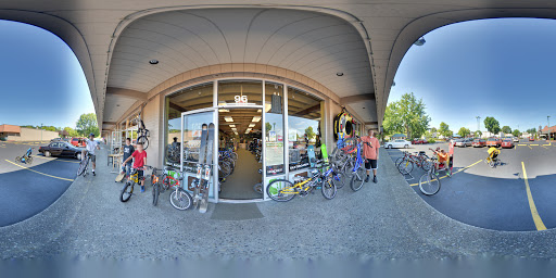 Sporting Goods Store «Superior Seconds Gear Exchange», reviews and photos, 96 Front St S, Issaquah, WA 98027, USA