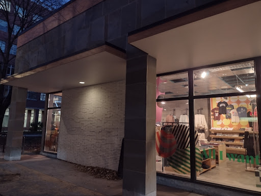 Clothing Store «Urban Outfitters», reviews and photos, 131 E Green St, Ithaca, NY 14850, USA